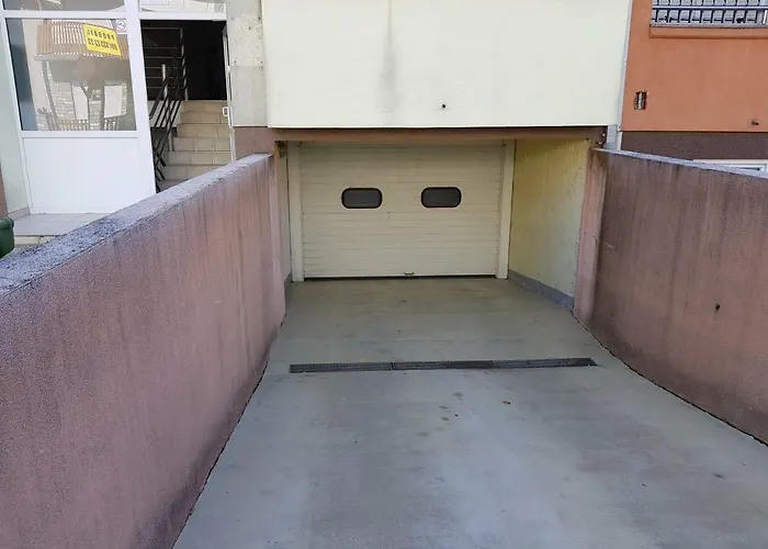 Apartment 40