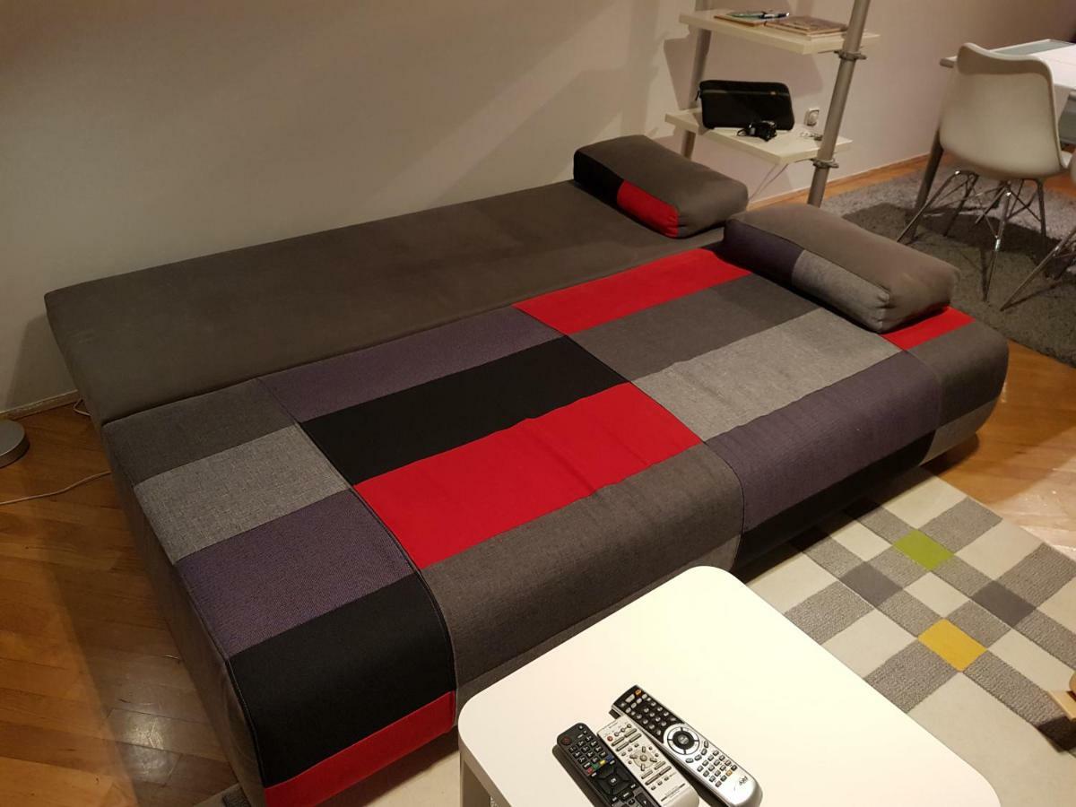 Apartment 40